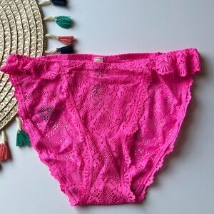 Victoria's Secret Crochet Lace String Bikini Panty Pink Medium NEW